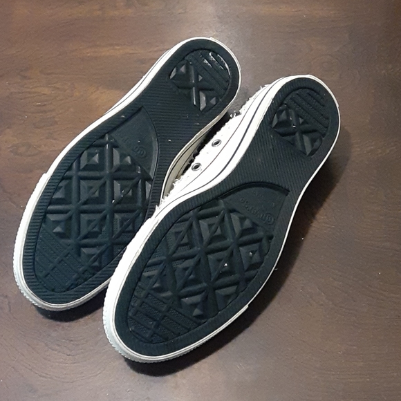 Converse - Picture 4 of 5